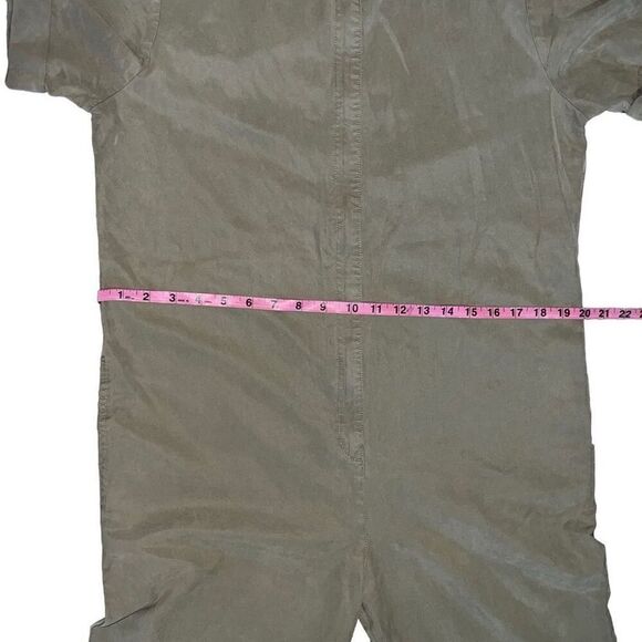 Monrow Short Sleeve Side Zip Detail Olive Jumpsuit Revolve Utility Sz M Medium - Picture 9 of 11